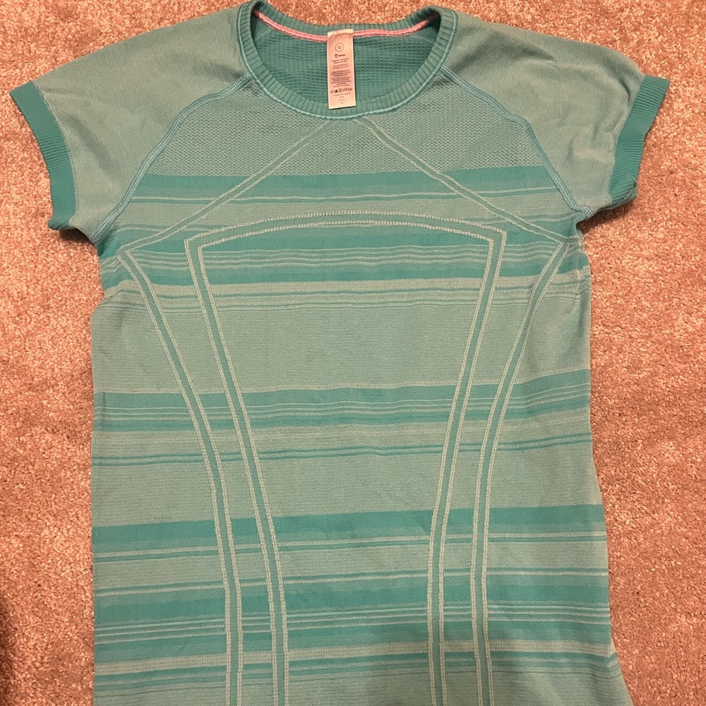 Ivivva tight tee
